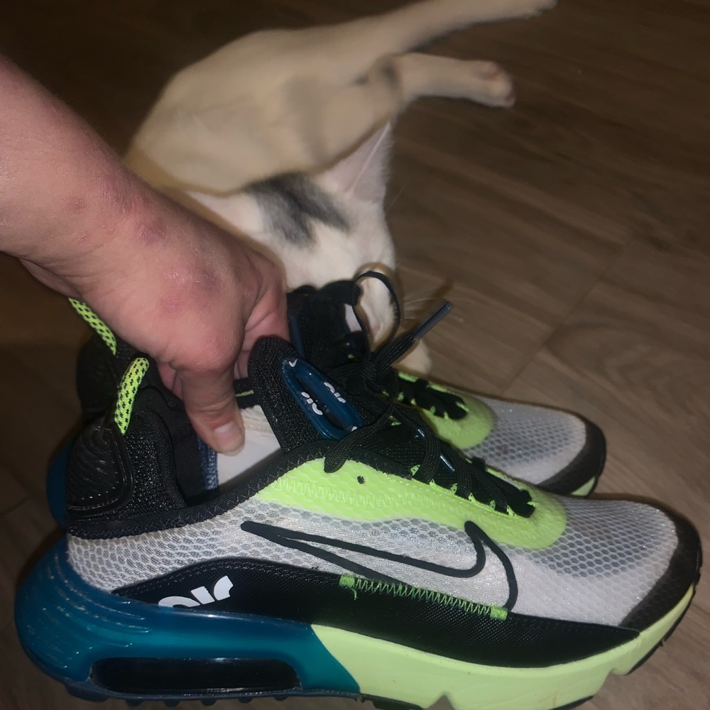 Womens nike shoes